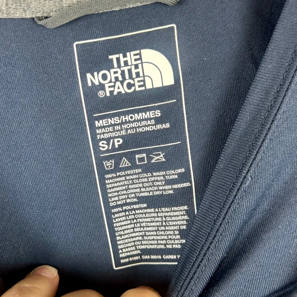 The North Face Mens FlashDry Graphic T-Shirt Bundle Pack of 2 Blue Black Small